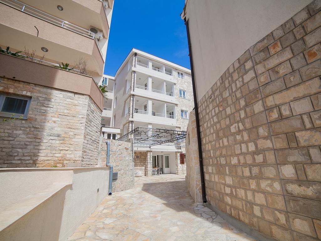 Apartments Ivan Petrovac 外观 照片